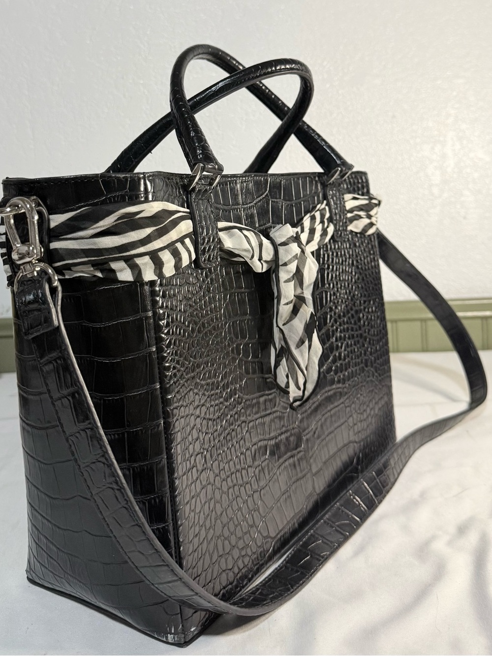 CBK Black Croc Embossed Structured Tote Bag Work Laptop Briefcase